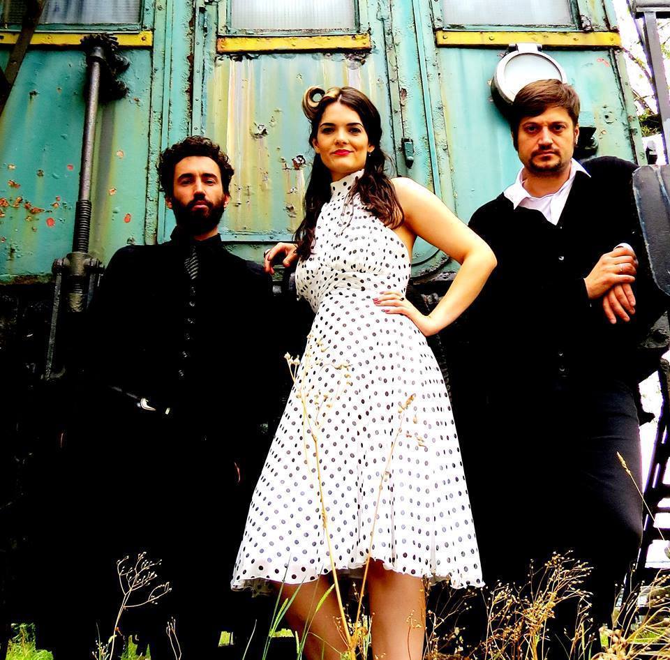 cd-andhrea-the-black-cats-3