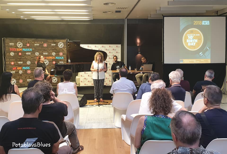 Fotos Anuari 10 Anys AIE 2