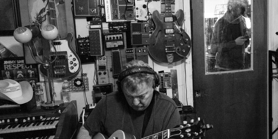 Nick Moss guitar and vocals, Rodrigo Mantovani Bass, Dennis Gruenling harmonica, Patrick Seals drums, taylor Streiff Piano