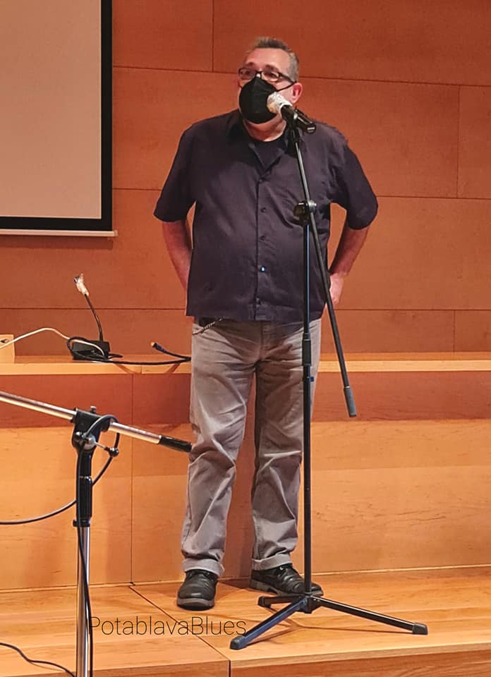 Manolo L Poy