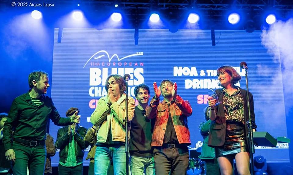 Noa & The Hell Drinkers 1 por Aigars Lapsa